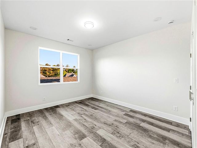 518 Hoke O'Kelly Mill Road SW, Loganville, GA 30052