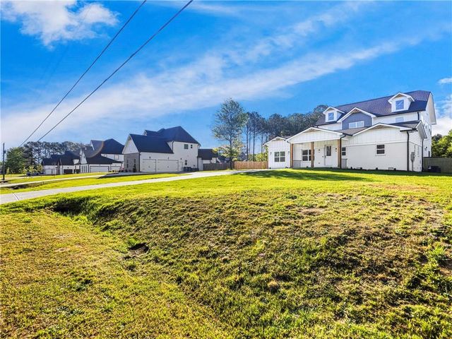 518 Hoke O'Kelly Mill Road SW, Loganville, GA 30052