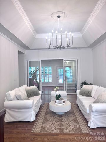 5028 Foxbriar Trail, Charlotte, NC 28269