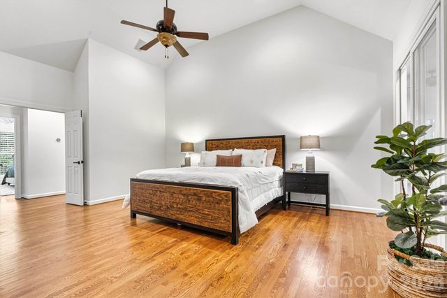 5028 Foxbriar Trail, Charlotte, NC 28269