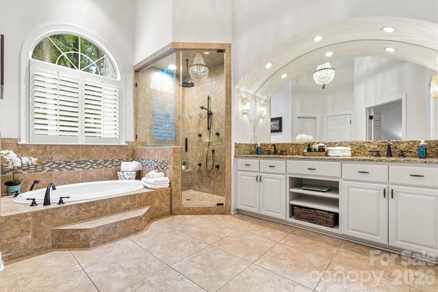 5028 Foxbriar Trail, Charlotte, NC 28269
