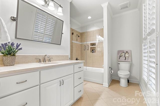 5028 Foxbriar Trail, Charlotte, NC 28269