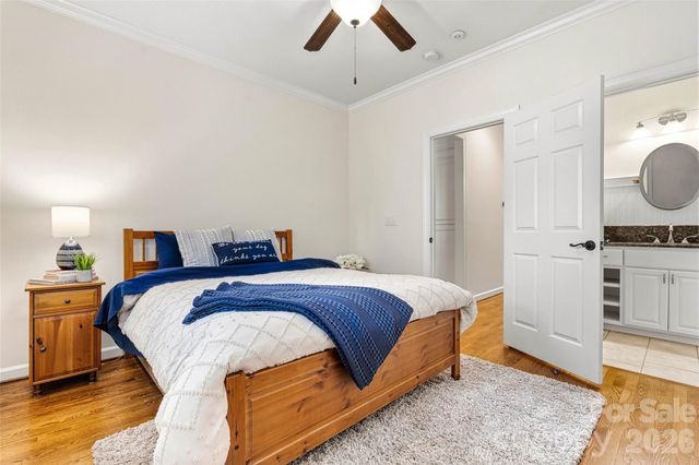 5028 Foxbriar Trail, Charlotte, NC 28269