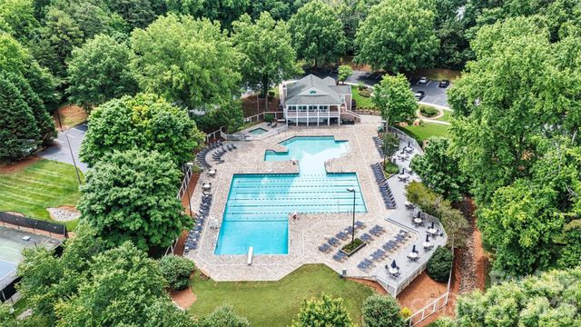 5028 Foxbriar Trail, Charlotte, NC 28269