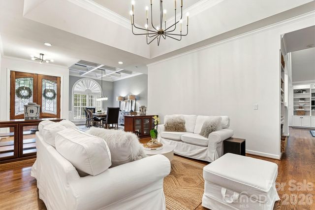 5028 Foxbriar Trail, Charlotte, NC 28269