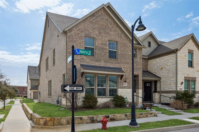 6832 Henry Drive, North Richland Hills, TX 76180