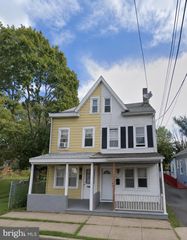 18 WILEY AVE, Trenton, NJ 08638