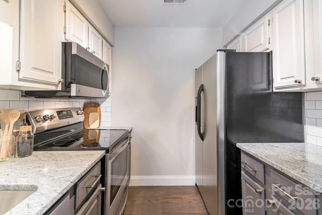 5001 Sharon Road C, Charlotte, NC 28210