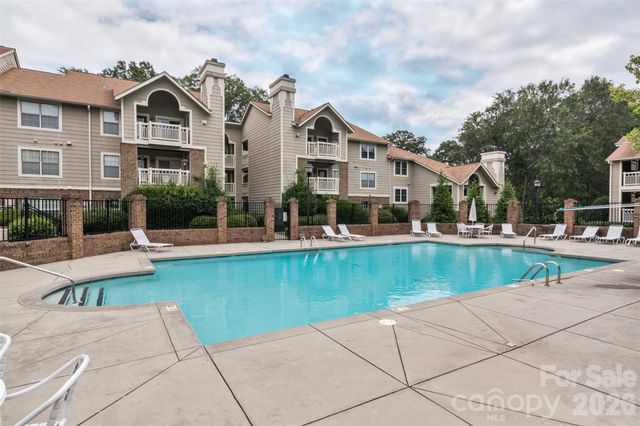 5001 Sharon Road C, Charlotte, NC 28210