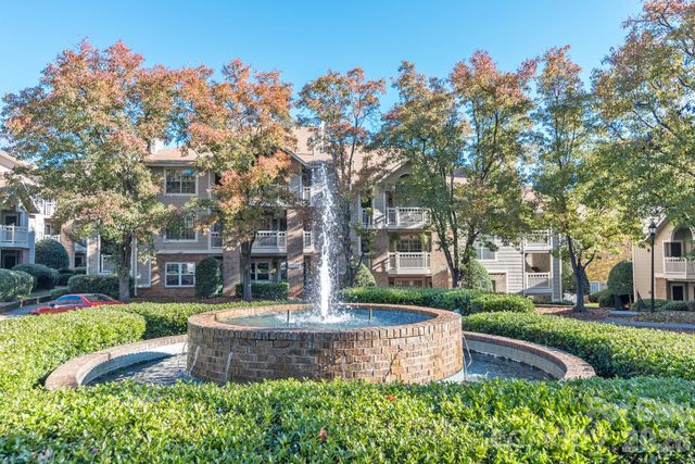 5001 Sharon Road C, Charlotte, NC 28210