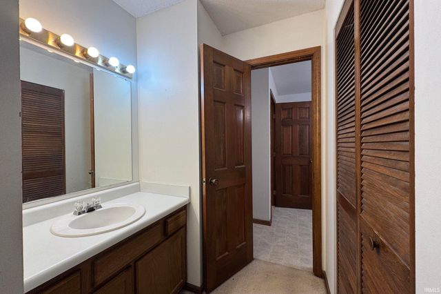 6318 Langwood Boulevard, Fort Wayne, IN 46835