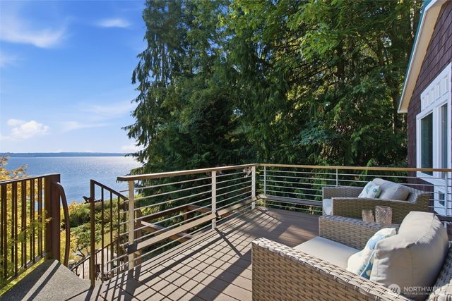 610 Tala Shore Drive, Port Ludlow, WA 98365