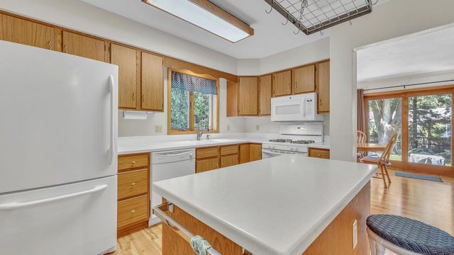 1160 W 19th AVENUE, Oshkosh, WI 54902
