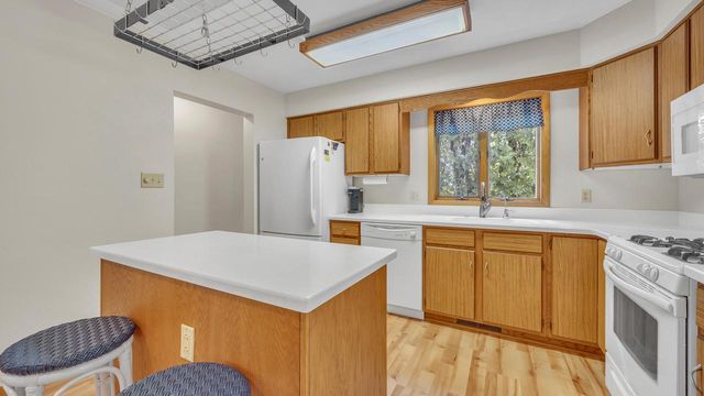 1160 W 19th AVENUE, Oshkosh, WI 54902