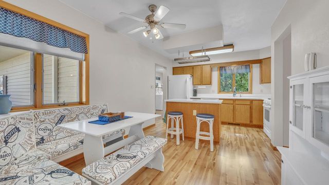 1160 W 19th AVENUE, Oshkosh, WI 54902