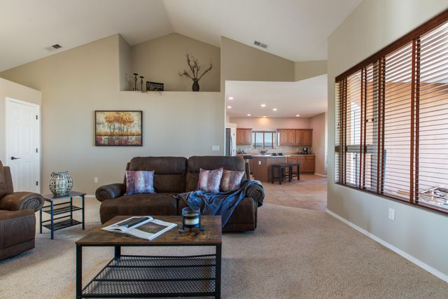 57 High Meadow Loop, Edgewood, NM 87015