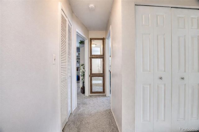 1850 Axtell Drive 2, Troy, MI 48084