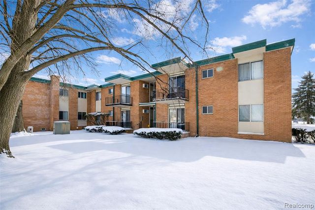 1850 Axtell Drive 2, Troy, MI 48084