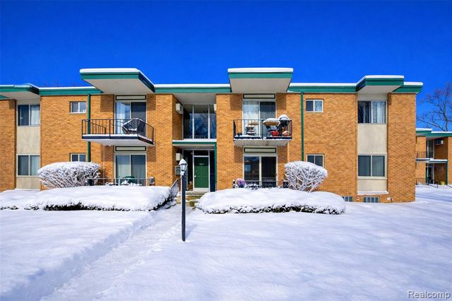 1850 Axtell Drive 2, Troy, MI 48084