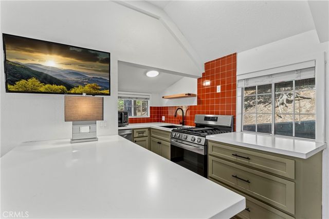 1139 Bear Springs Road, Rimforest, CA 92378