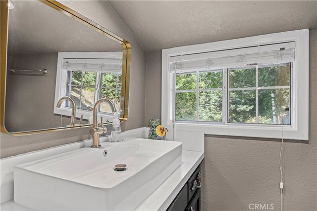 1139 Bear Springs Road, Rimforest, CA 92378