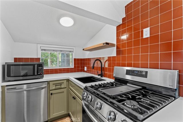 1139 Bear Springs Road, Rimforest, CA 92378