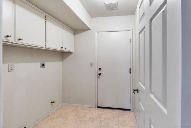 18228 Corte De Casares, San Diego, CA 92128