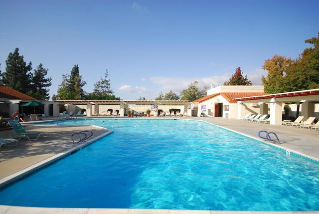 18228 Corte De Casares, San Diego, CA 92128