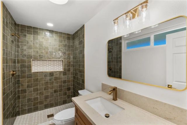 816 E Pioneer Ave, Redlands, CA 92374