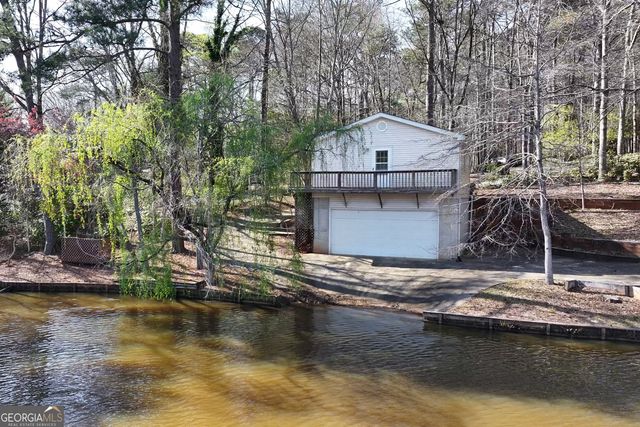 260 Brushy Creek Circle, Jackson, GA 30233