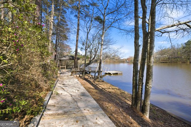 260 Brushy Creek Circle, Jackson, GA 30233