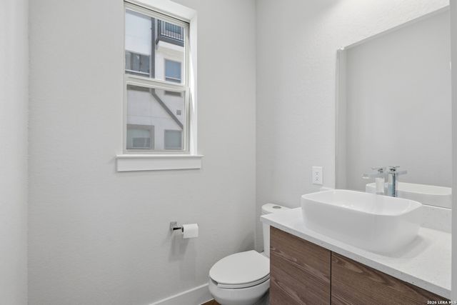 1817 N Saint Marys St Unit 301, San Antonio, TX 78212