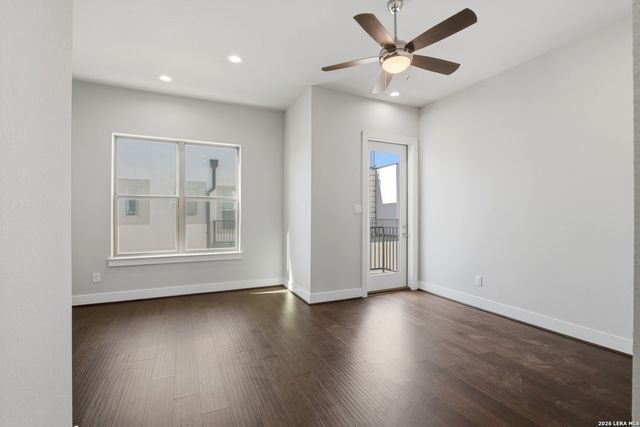 1817 N Saint Marys St Unit 301, San Antonio, TX 78212