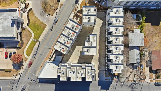 1817 N Saint Marys St Unit 301, San Antonio, TX 78212