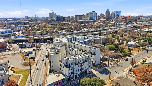 1817 N Saint Marys St Unit 301, San Antonio, TX 78212