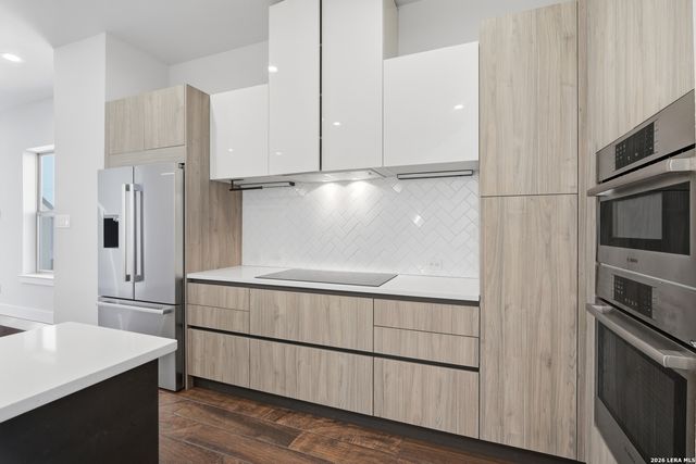 1817 N Saint Marys St Unit 301, San Antonio, TX 78212