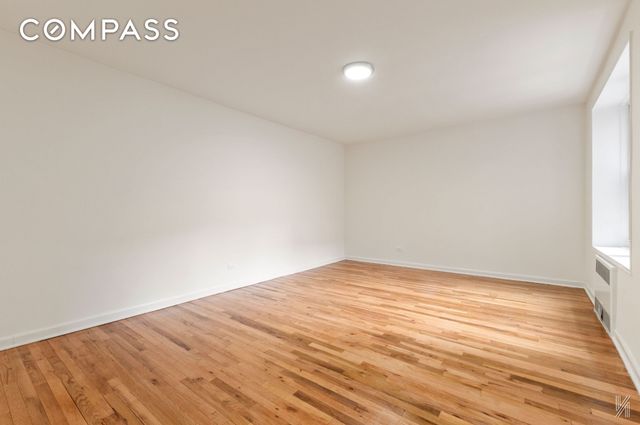 7910 34th Ave Apt 4U, New York City, NY 11372