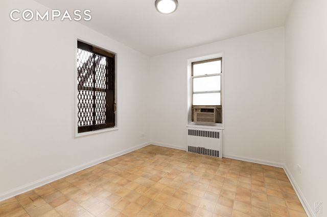 7910 34th Ave Apt 4U, New York City, NY 11372