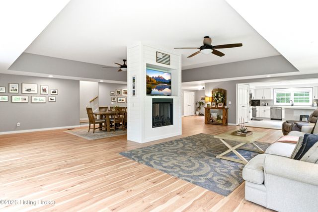 343 Pipeline Rd, Elizabethtown, KY 42701