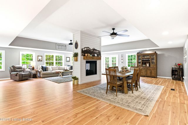 343 Pipeline Rd, Elizabethtown, KY 42701