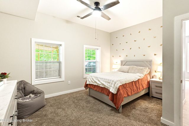 343 Pipeline Rd, Elizabethtown, KY 42701