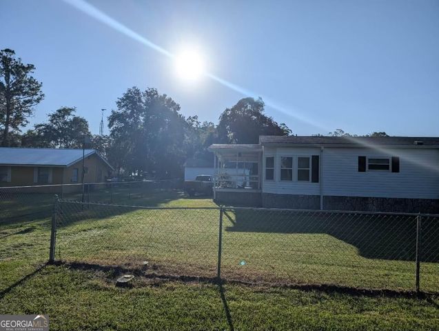 642 Crooked River Drive, Woodbine, GA 31569