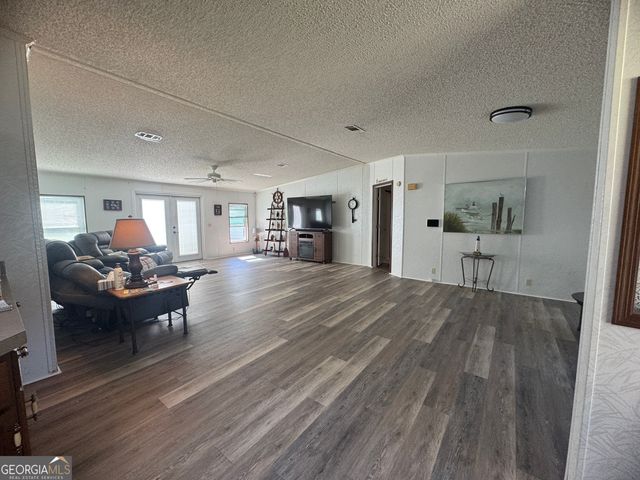 642 Crooked River Drive, Woodbine, GA 31569