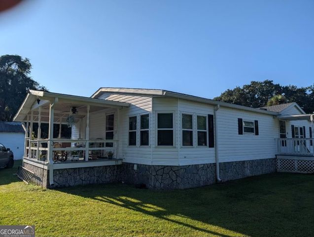 642 Crooked River Drive, Woodbine, GA 31569