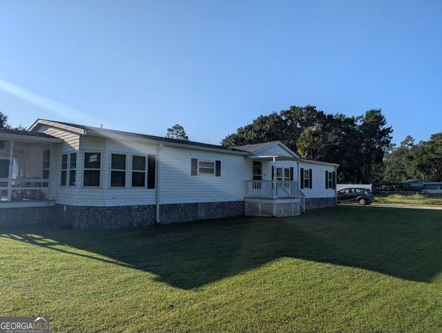 642 Crooked River Drive, Woodbine, GA 31569