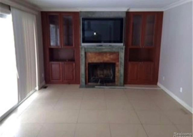 41757 Cherry Hill Road, Novi, MI 48375