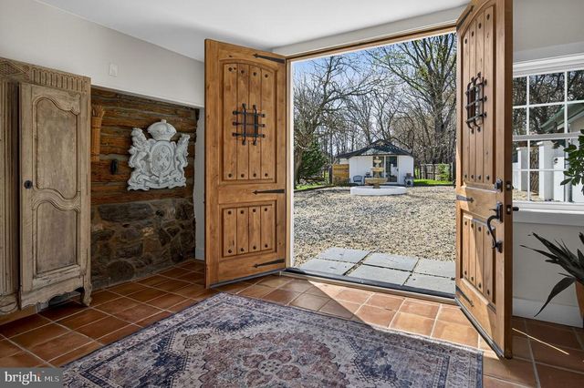 4094 WHITING RD, Marshall, VA 20115