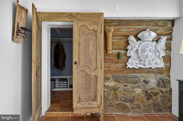 4094 WHITING RD, Marshall, VA 20115