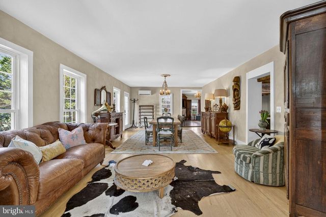 4094 WHITING RD, Marshall, VA 20115