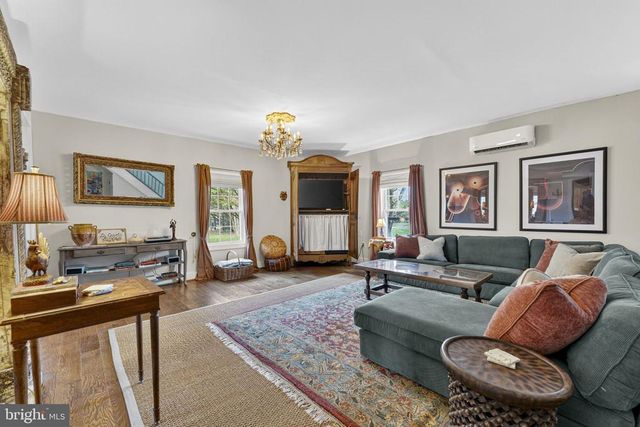 4094 WHITING RD, Marshall, VA 20115